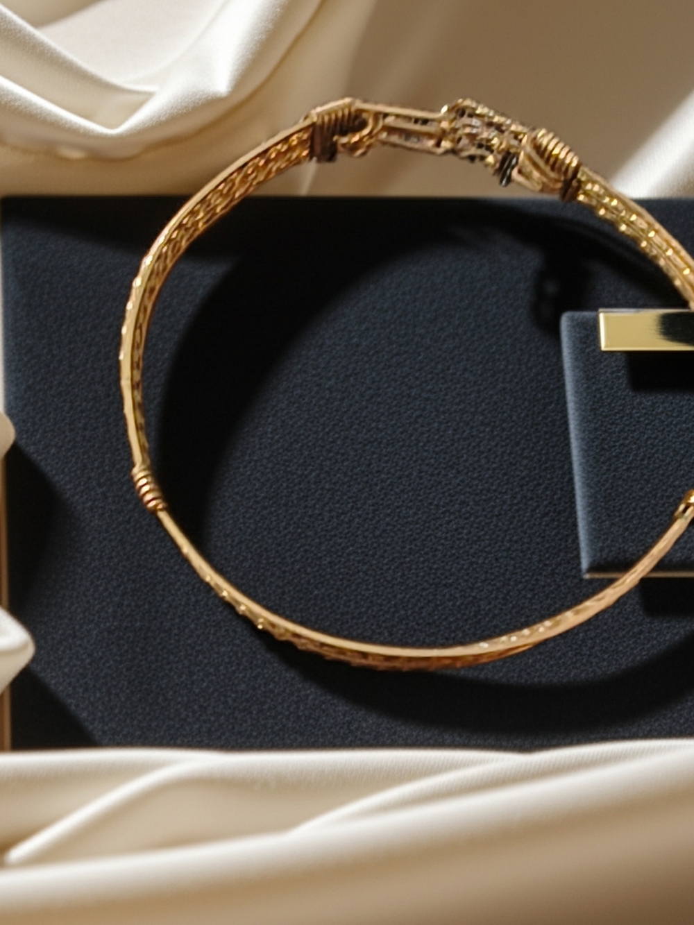 Elegant Gold Women's Bangle Bracelet